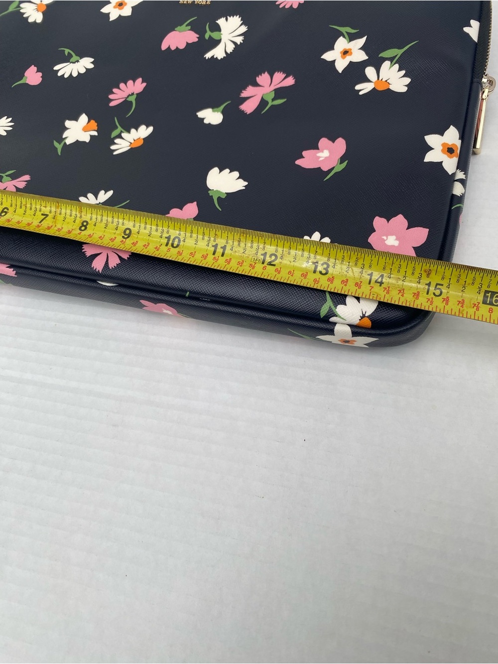 kate spade Laptop Cover 15" Kate Spade Original 🌸🪷✨ - Picture 12 of 15